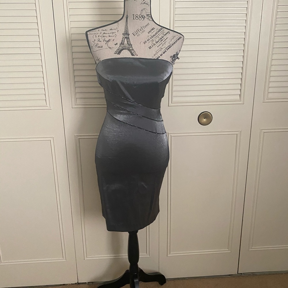De-Laru Sheila Yen Strapless Tube Dress